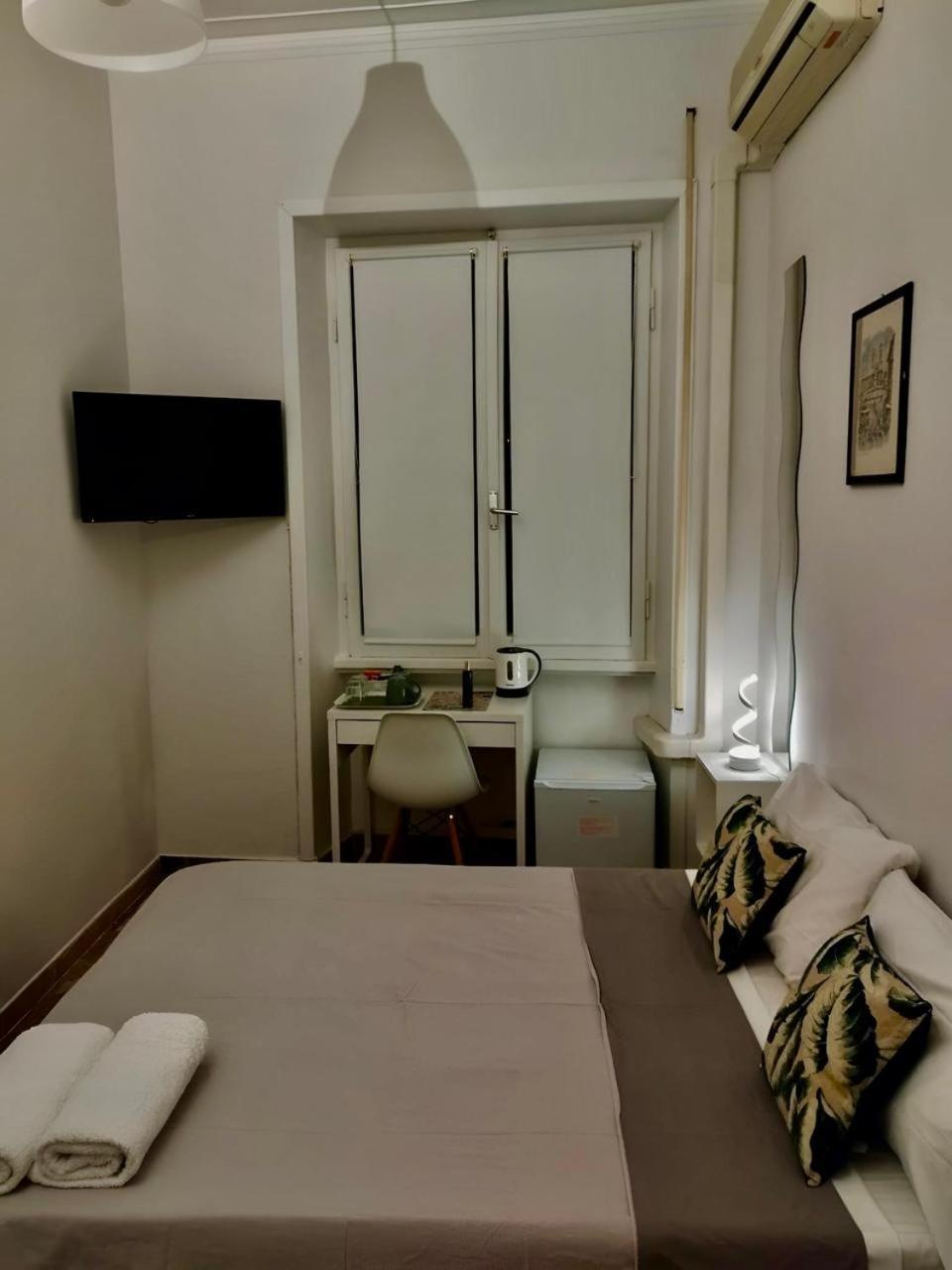 Colosseo Rooms B&B Rome Extérieur photo